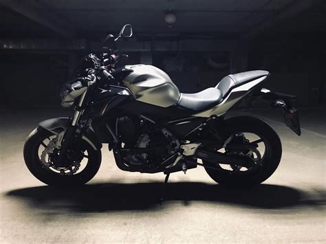 Купить б у Kawasaki Z инжектор передач в Тюмени серебристый naked bike года на Авто