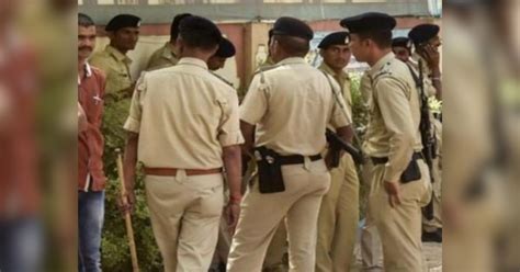 Jharkhand Criminals Beat Up Ranchi Police In Police Station Accused