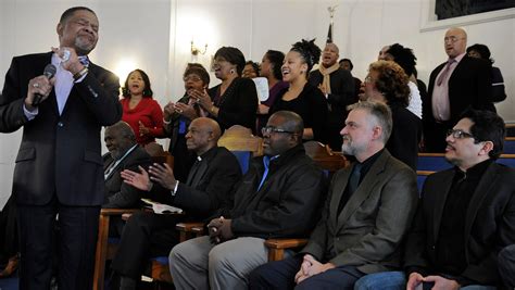 Nashville reverend facilitates diversity discussion