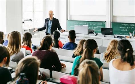 La Complejidad De La Vida Universitaria Aula