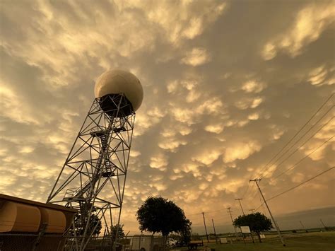 Nws Austin San Antonio On Twitter Spectacular Sunset Showcasing The