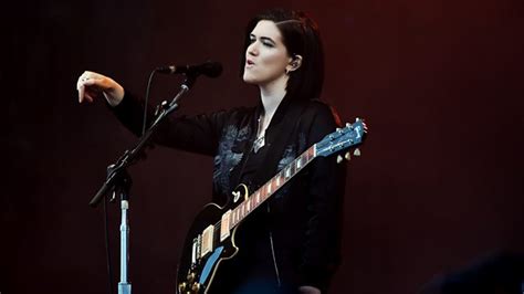 Videos - The xx - Glastonbury 2017 - BBC