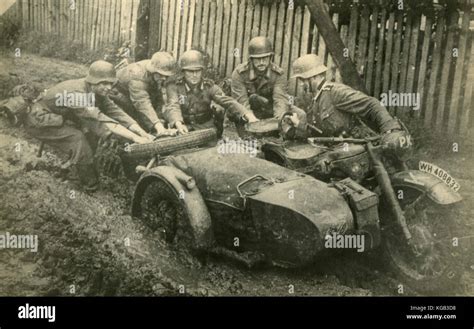 Deutsche Soldaten Des Weltkriegs Ii Fotos Und Bildmaterial In Hoher