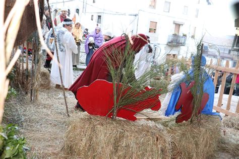 La Cuesta De La Romana De Candelario Alumbra El Nacimiento Del Ni O