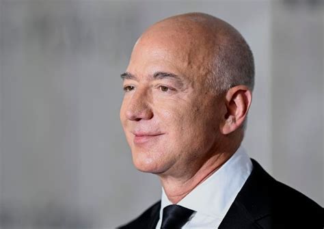 2 Jeff Bezos 2023 09 17 The 10 Richest People In America 2023