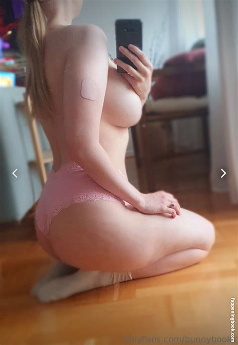 Bunnybooks Bunnybooks Nude OnlyFans Leaks Fappening FappeningBook