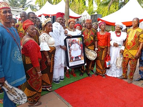 Anyaoku Eze Obosi AMfB Felicitate With Udemba On His 2024 Iwaji Festival