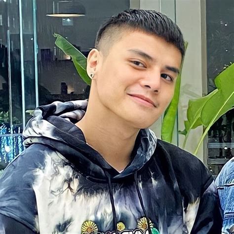 Pin On Haircuts Ronnie Alonte Alonte Hair Cuts