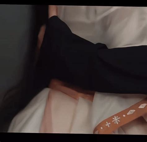 C Nh N Ng Phim C Trang Ang Hot Khi N Netizen Ph N Kh Ch Ai N Y M M T M T H Nh Ng C A Nh