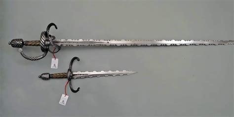 Flamberge Sword: A 15th-Century Weapon with a Flaming Blade - Malevus