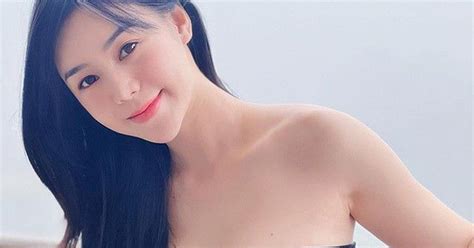 Hot Girl Kem X I Gi Tr Ng Th Nh M C M T M Nh Ng Lu N Bi T Che Ch N H H Nh