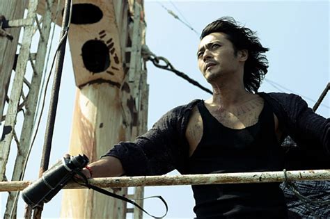 Фильм Тайфун (Южная Корея, 2005) – Афиша-Кино