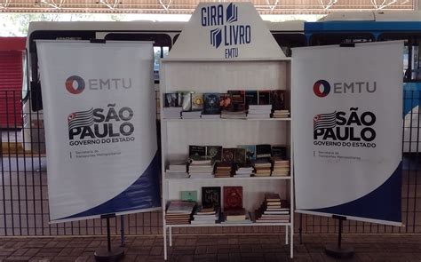 Emtu Imprensa Terminais Da Emtu Doam 2 Mil Livros Em Campanha Do