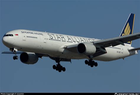 9V SYE Singapore Airlines Boeing 777 312 Photo By Xiaomin ID 077183