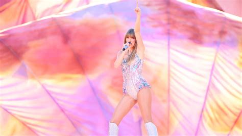 Taylor Swift Announces ‘Eras Tour’ Concert Film | What's Trending