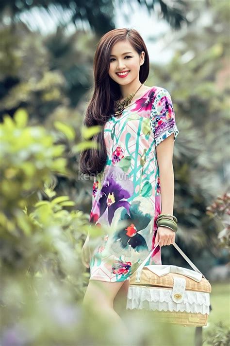 Nhan S C Long Lanh C A Hot Girl T Ng H N H V I Anh Trai B O Thy Anh Trai Bao Thy Tam Tit