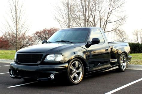 Ford SVT Lightning | Muscle Truck