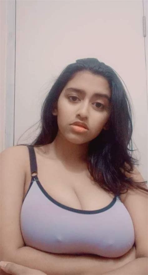 Sanju Sabhani Hot Beauty