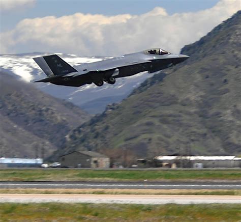 Hill To Eielson Cooperation Between First Newest F 35a Wing Speeds