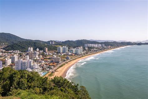 Itajaí praia surfe cultura e história no norte de Santa Catarina