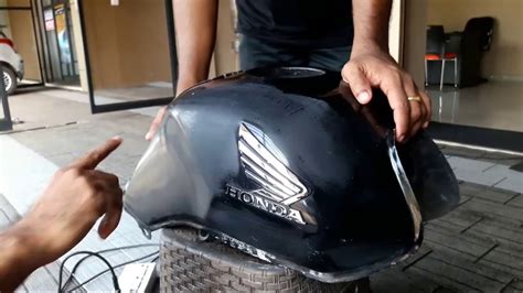 Motorcycle Tank Scratch Removal How To Remove Scratches Bike Polish