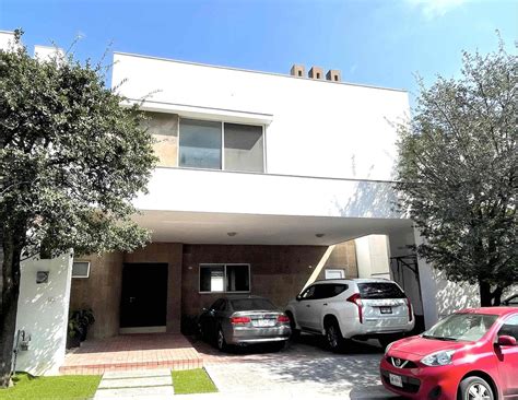 Venta Casa En Residencial Cordillera Santa Catarina 2 43 83237771