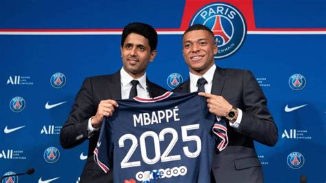 Kylian Mbappe has four months left to trigger PSG contract extension