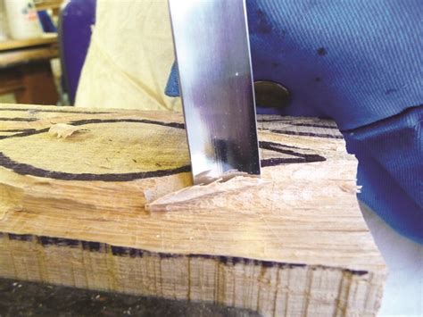 Beginner's Guide to Gouges and Chisels for Woodcarving