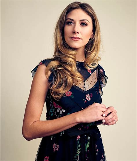 Perry Mattfeld Bio - Age, Height, Net Worth, Married, Boyfriend, Parents