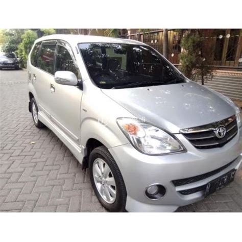 Toyota Avanza Type S Manual Tahun Warna Silver Bagus Surat Lengkap