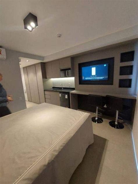 Apartamento na Rua Bela Cintra Cerqueira César em São Paulo por R 3