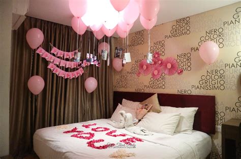 7 Inspirasi Dekorasi Ulang Tahun di Kamar Hotel Super Romantis