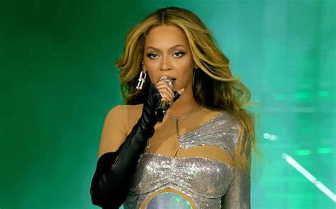 Fans Outraged Over Bored Crowd at Beyoncé s Renaissance Concert Parade