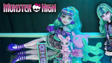 Monster High G3 Creepover Twyla Doll Review Youtube