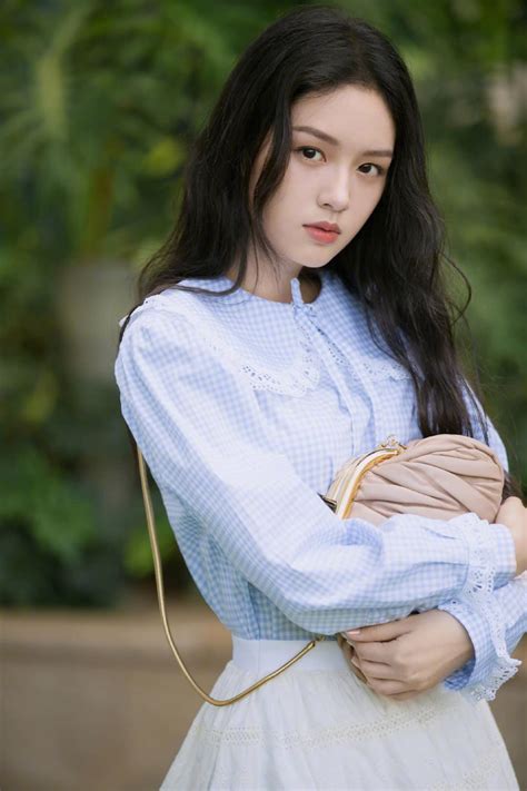 nữ diễn viên trẻ Trung Quốc hot nhất ELLE Man EU Vietnam Business Network EVBN