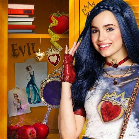 Descendants 2 Evie The Descendants Descendants Characters Cameron