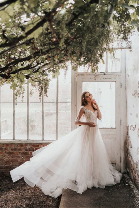 Naked Tipi Wedding Ideas Bohemian Ethereal Peacock Chairs
