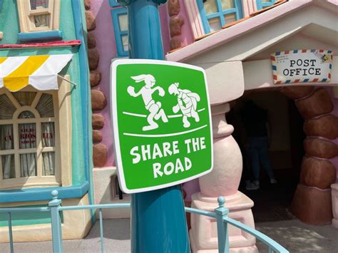 Photos Cafe Daisy Menus Welcome To Toontown Sign Installed