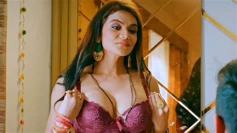 Watch Kaam Sukh P Ep Hindi Hot Web Series Lookentertainment Ulluuncut Top Uncut