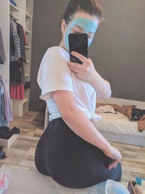 A Bunch Of Vsco Sluts Posing Nude Photo Gallery