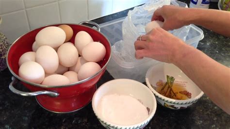 How To Make Salty Chinese Duck Eggs 咸鴨蛋 Youtube