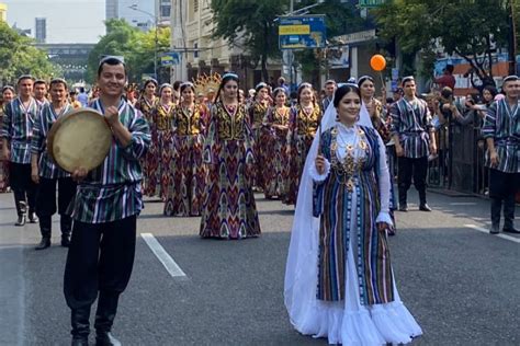 Delegasi Negara Asing Turut Meriahkan Surabaya Cross Culture Hari Ini