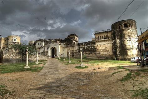 Ratangarh fort Travel Guide, Places to see, Attractions - Trodly