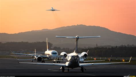 D CDAS DAS Privat Jets Embraer EMB 505 Phenom 300 At Zurich Photo