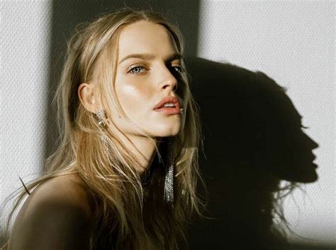 Karolina Pisarek W Ob Dnym Bikini Znamy Cen Obcas Pl