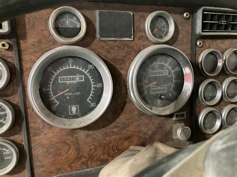 S Kenworth W L Speedometer Instrument Cluster For Sale