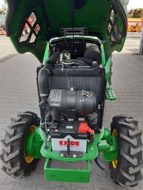 Ciągnik ogrodniczy komunalny John Deere 3036EN F H U Piotr Czysz