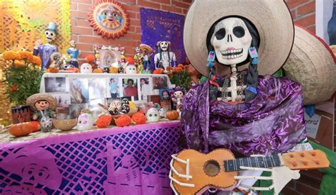 Altar De Muertos Elementos Que No Pueden Faltar En La Ofrenda