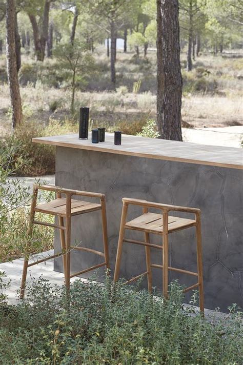 Outdoor Bar stool with back Solid - teak nero | Manutti