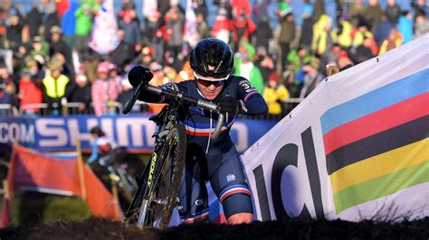 Cyclo cross Amandine Fouquenet sacré championne de France à 19 ans